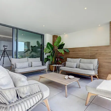 Apartment Luxurious Sea View In *