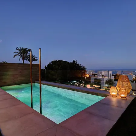 Apartment Luxurious Sea View In *