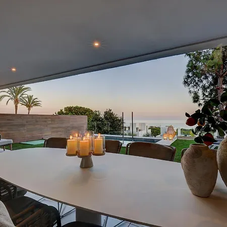 Apartment Luxurious Sea View In *